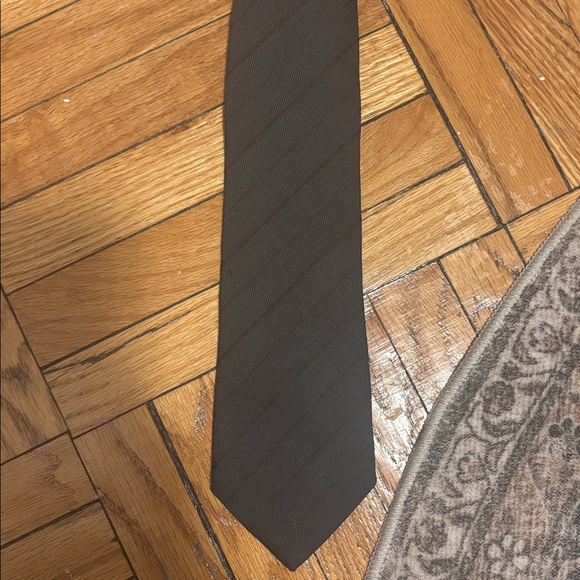 Theory Black Striped Tie - Picture 4 of 6